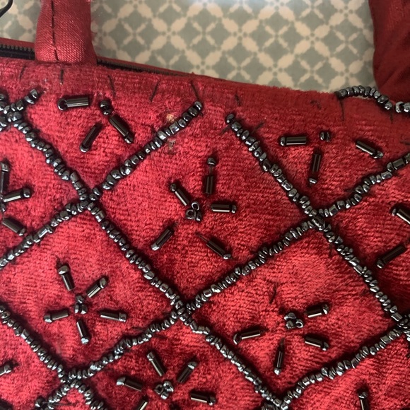 NWOT red velvet hand beaded evening bag purse - Picture 3 of 4